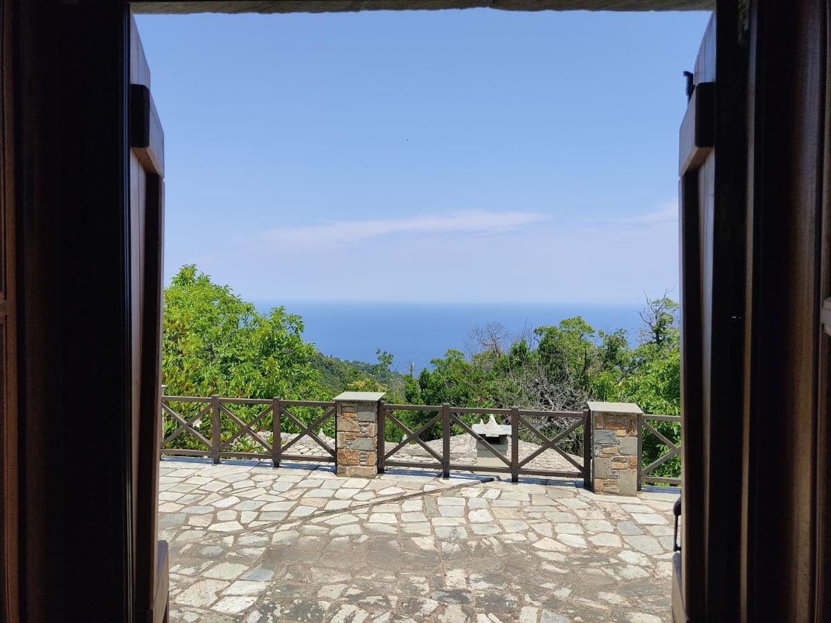 Вилла Cozy Blue Stone House With A Great Sea View. Цагарада Экстерьер фото